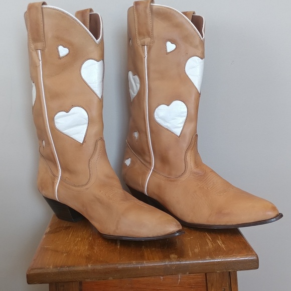 oak tree farm Shoes - Oak Tree Farm heart boots